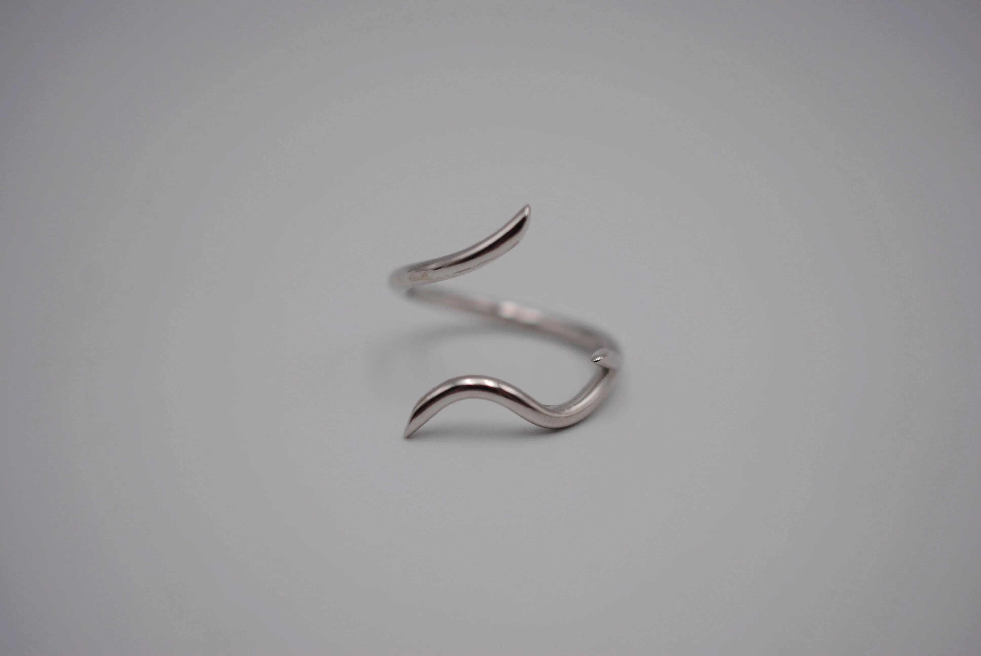 Vine Rhodium Roots Ring