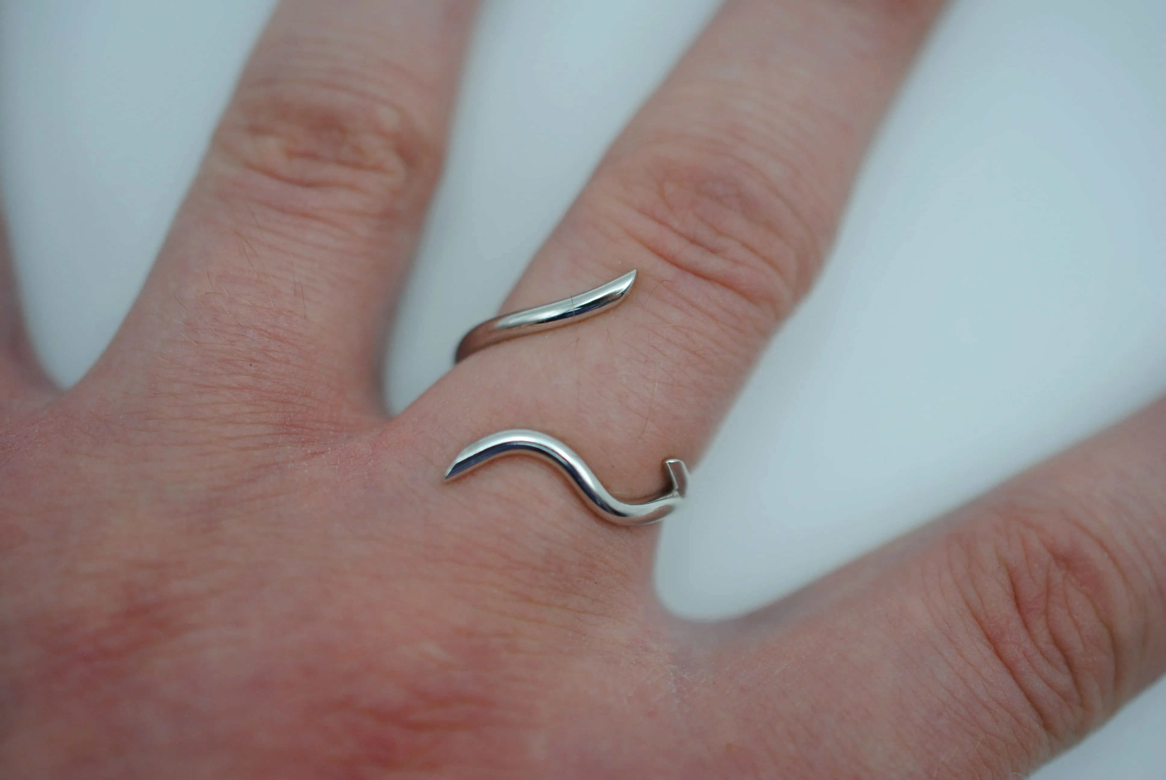 Vine Rhodium Roots Ring