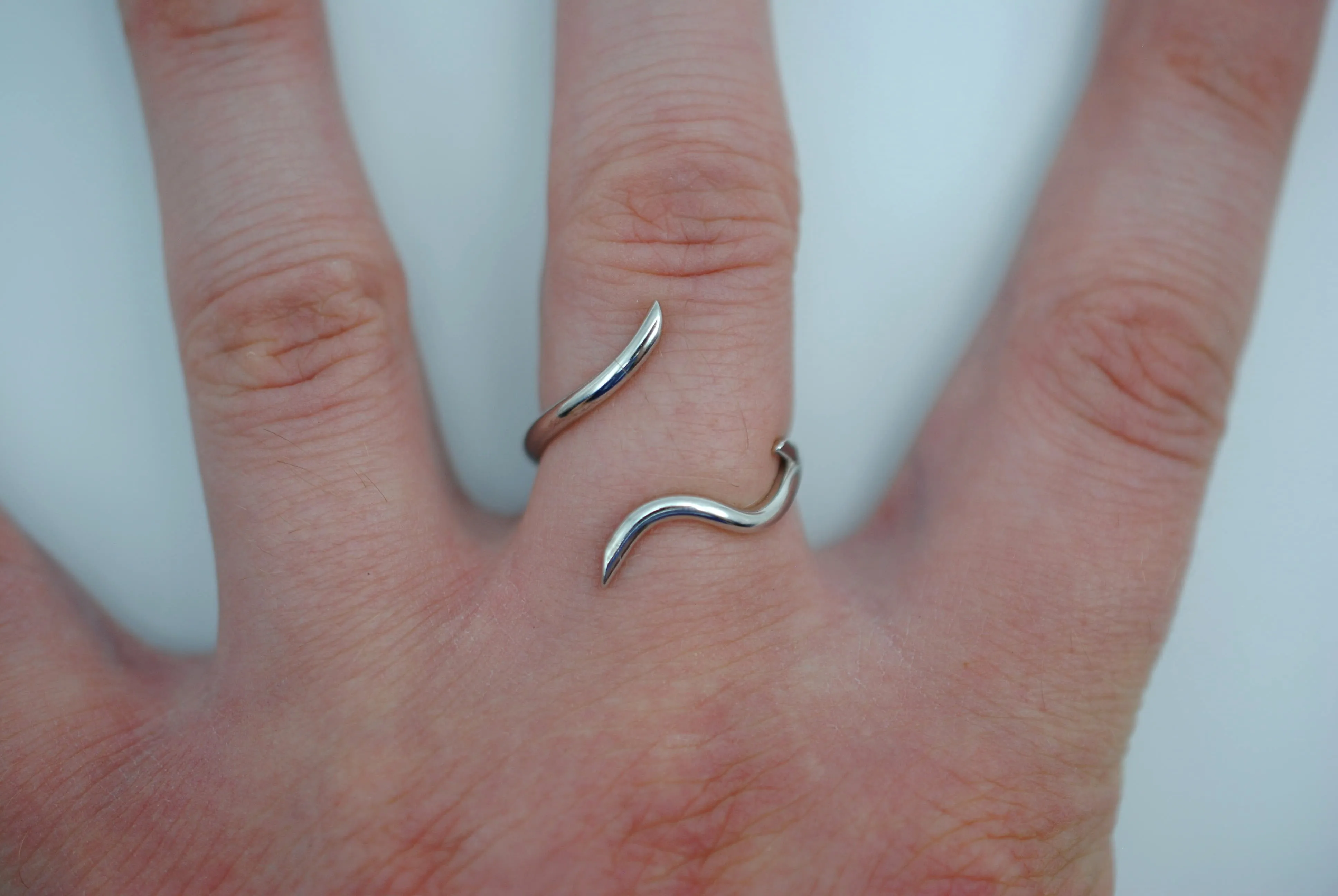 Vine Rhodium Roots Ring