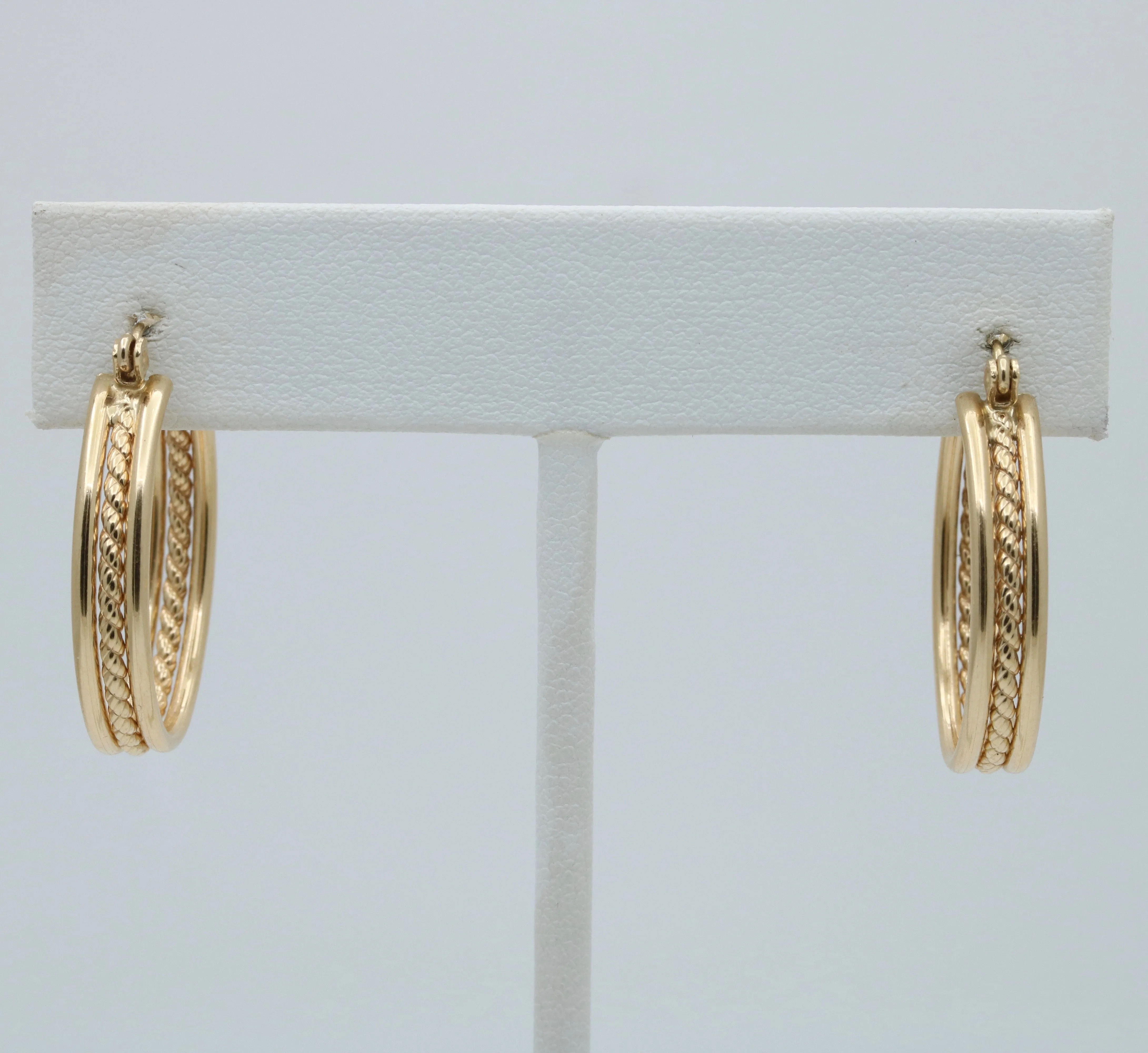 Vintage 14K Gold Twist Oval Hoop Earrings