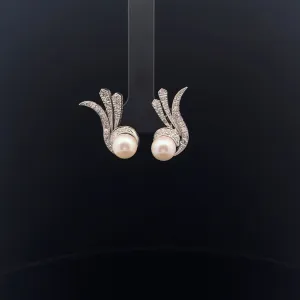 Vintage 14k White Gold .50ct F VS2 Round Diamond and Fresh Water White Pearl 7mm Earrings