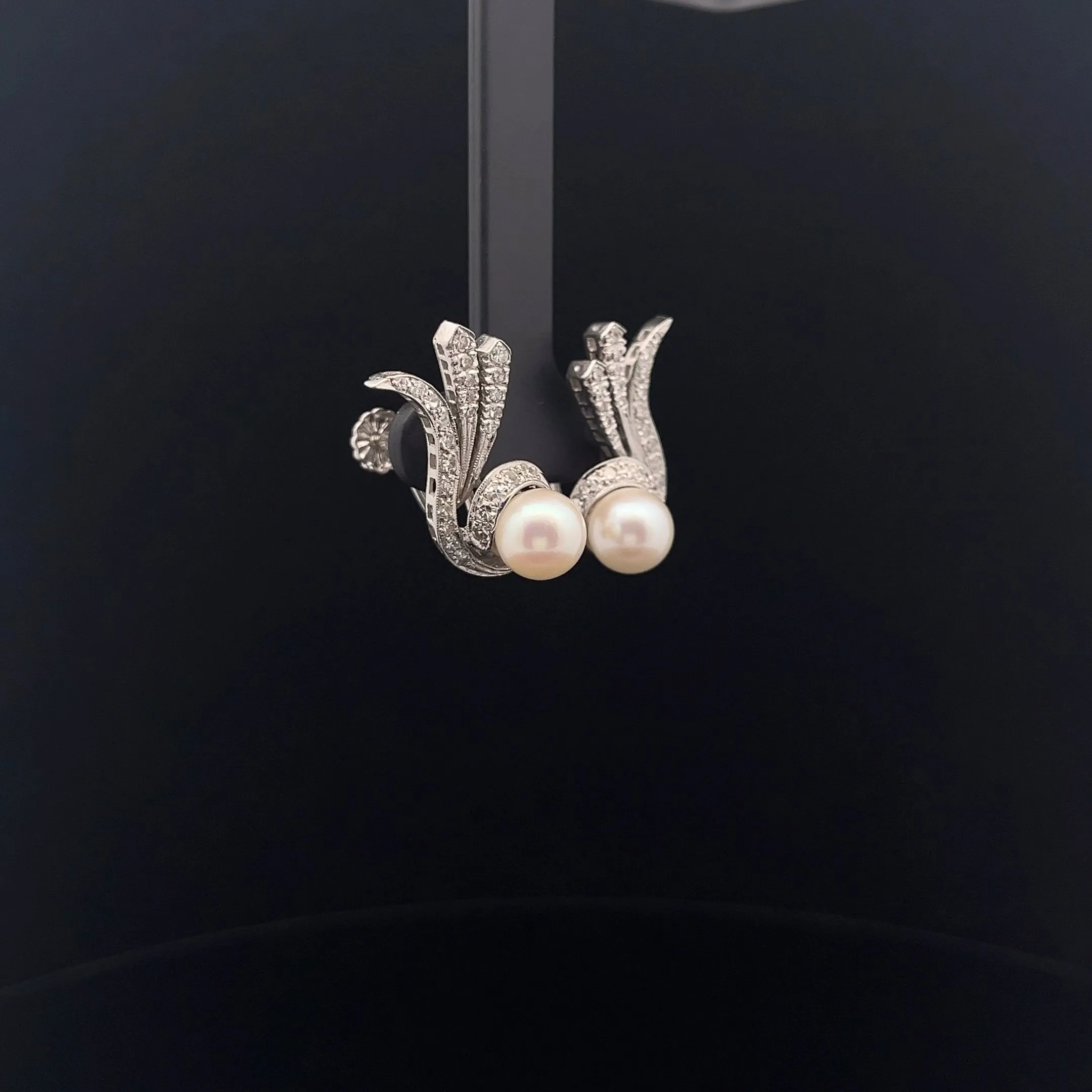 Vintage 14k White Gold .50ct F VS2 Round Diamond and Fresh Water White Pearl 7mm Earrings