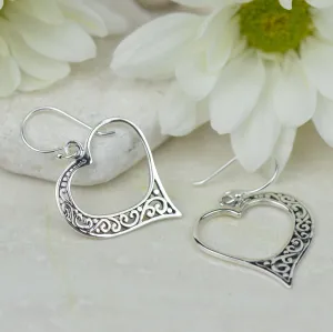 Vintage Amour Heart Earrings