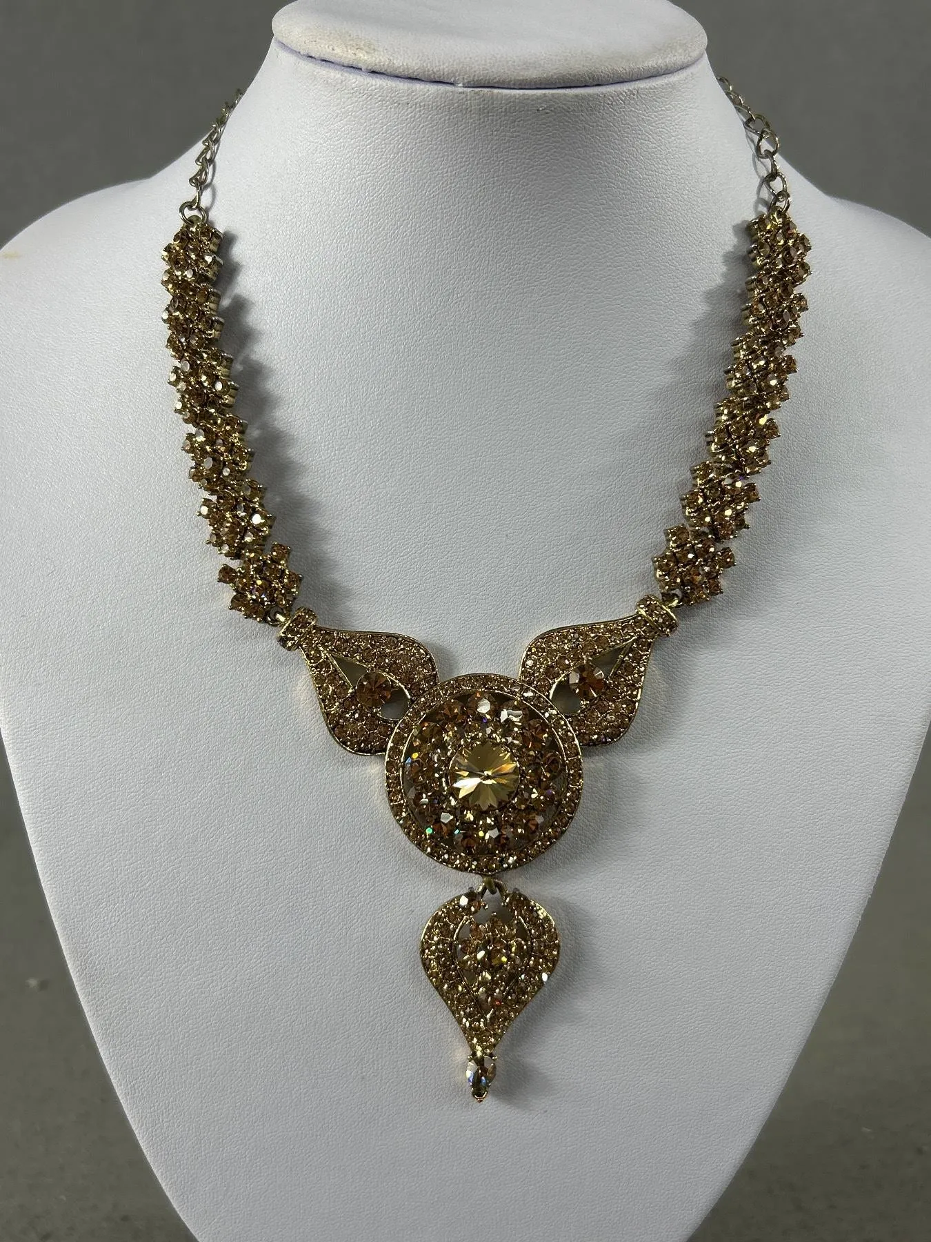 Vintage Rhinestone Earrings Necklace Set