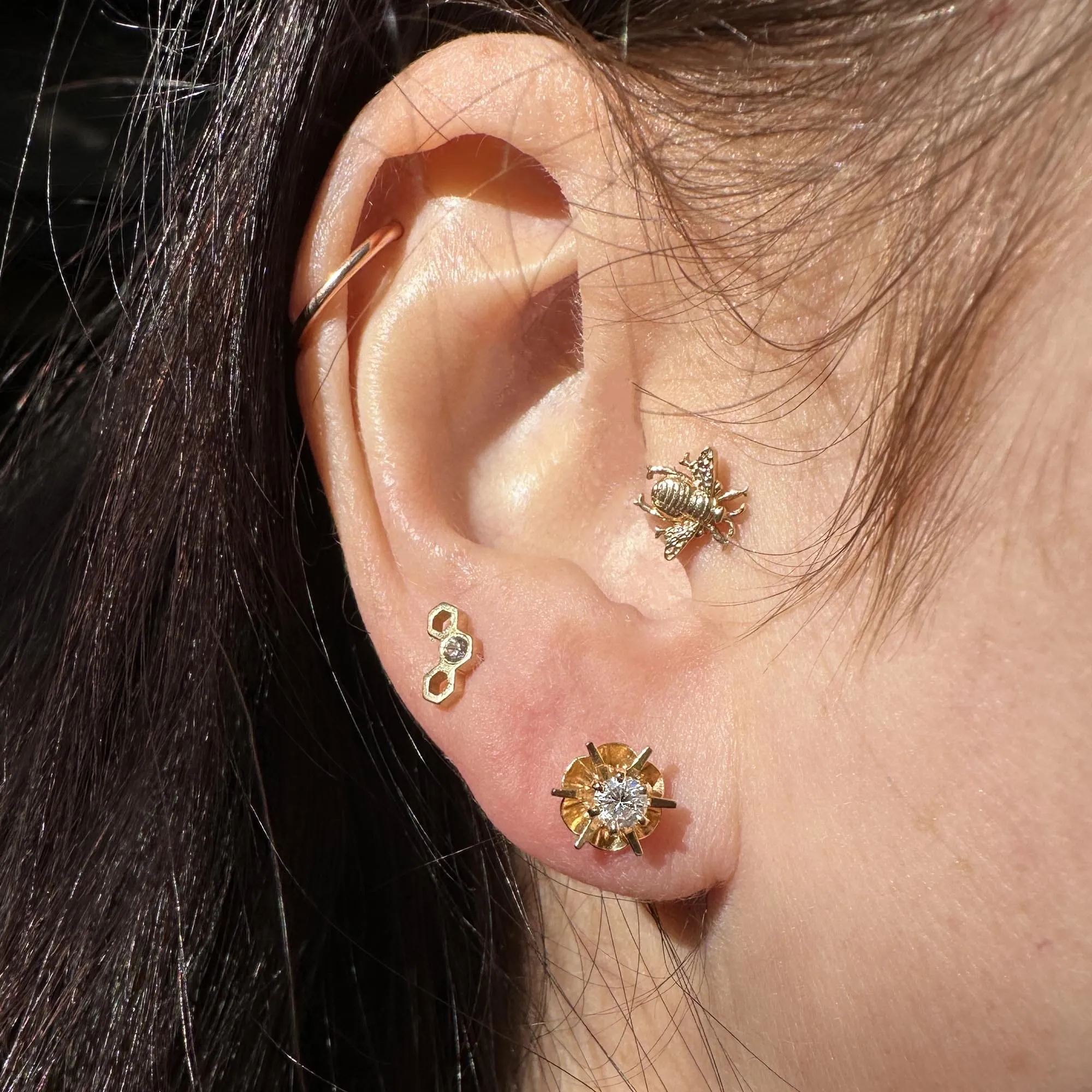 Vintage Tiffany & Co 18K Gold Buttercup Set Diamond Stud Earrings