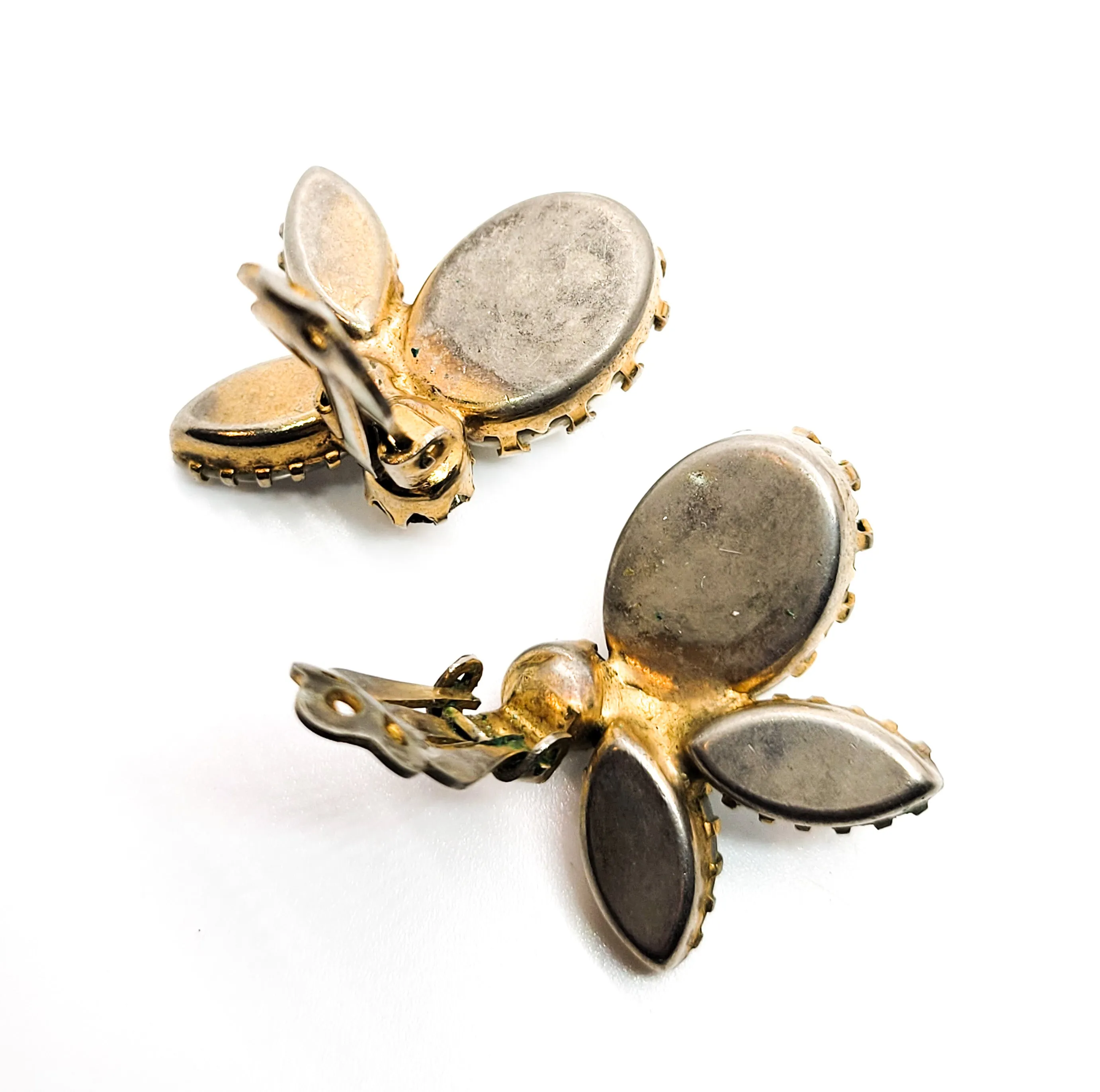 White cat's eye and faux pearl prong set vintage brooch and earrings set