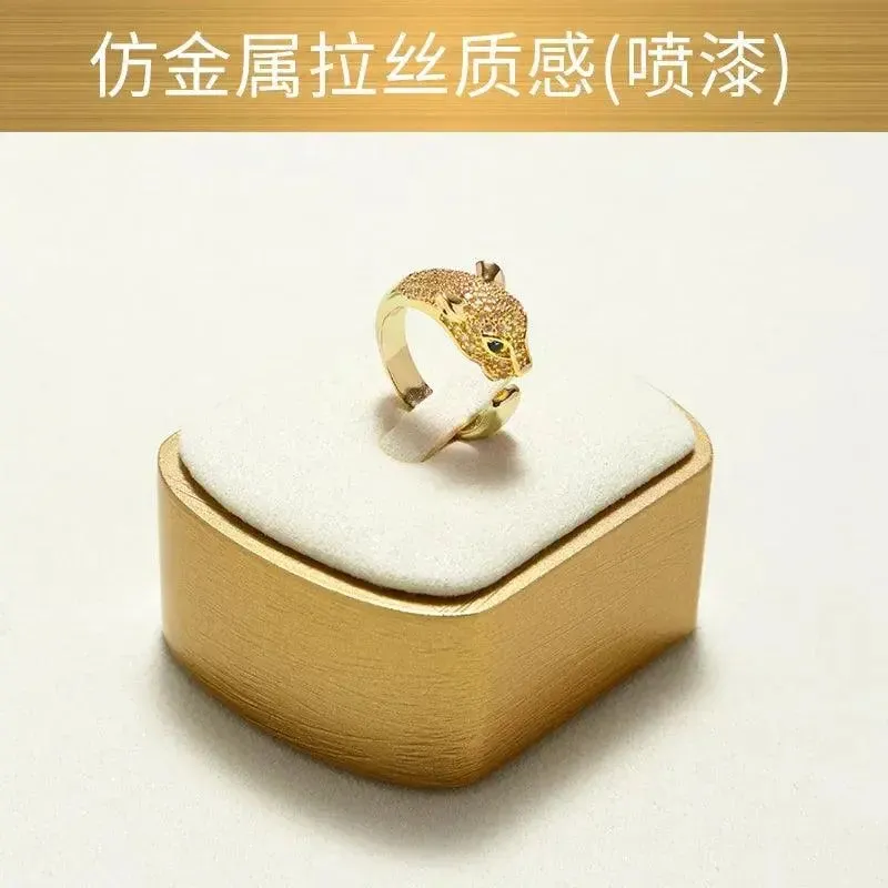 White microfiber jewelry display props, rings, necklaces, earrings, bracelets, counters, window jewelry display racks