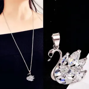 women  Fashion Metal Chain Crystal Flower Pendant Long Necklace